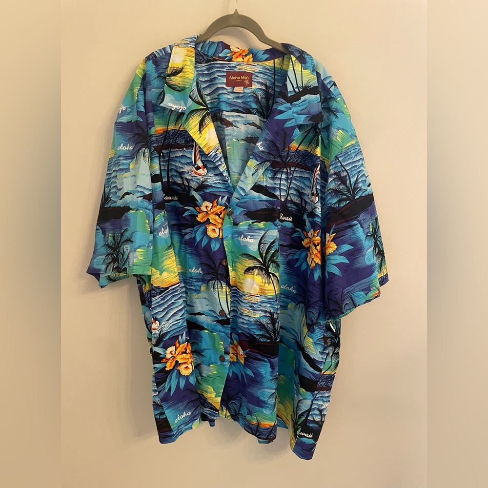 Aloha Mo’i NWT Men’s Hawaiian Shirt. Size 5XL